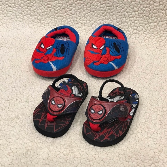 Marvel SpiderMan Sandals & Slippers Set
Sandals Light Up Small 5 - 6 Toddler - Picture 8 of 10
